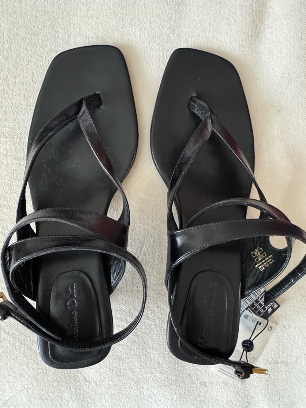 Mossimo Dutti Black Ankle Strap Kitten Heel Sandal - Picture 2 of 4